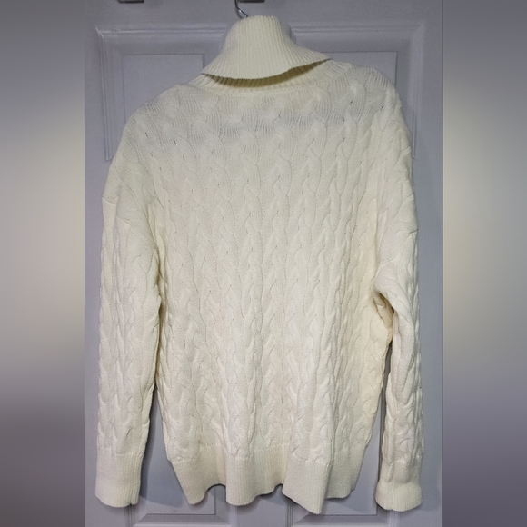 Calvin Klein • Sweater - Picture 2 of 5